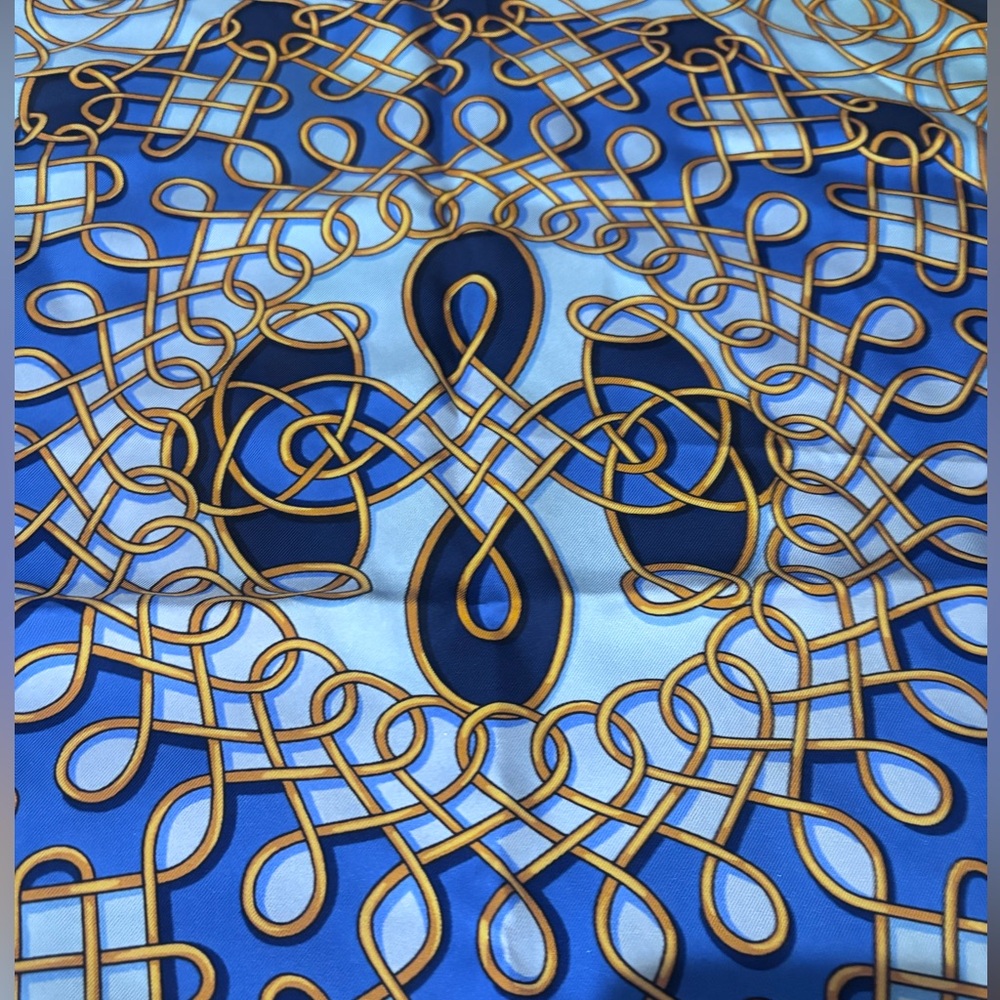Hermes Carre 90 scarf